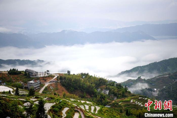 湖南溆浦：文旅赋能促振兴花瑶梯田成“网红”