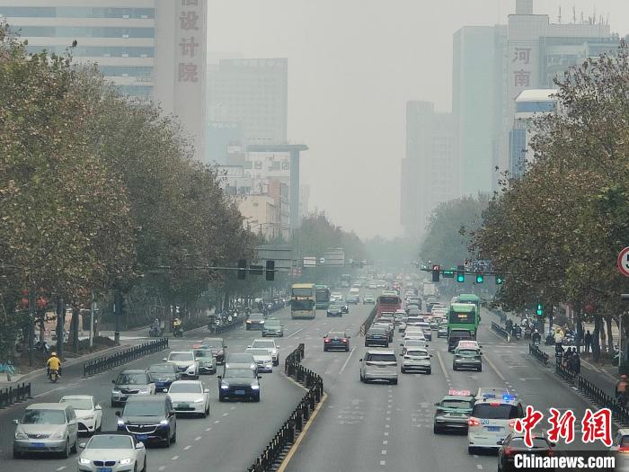 郑州出行高峰再现明日起恢复常态化交通管理